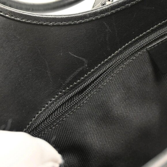 Gucci Black GG Jackie Handbag - Picture 7 of 11